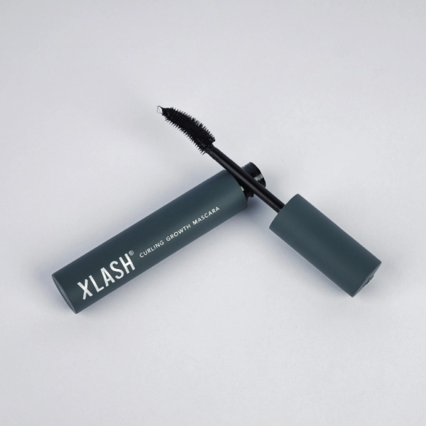 Подкручивающая термотушь с сывороткой для роста ресниц XLASH Curling Growth Mascara, 7 г